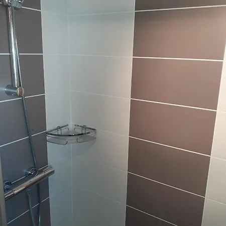 3 Pieces 5 Couchages Richelieu Cap D'agde * Agde